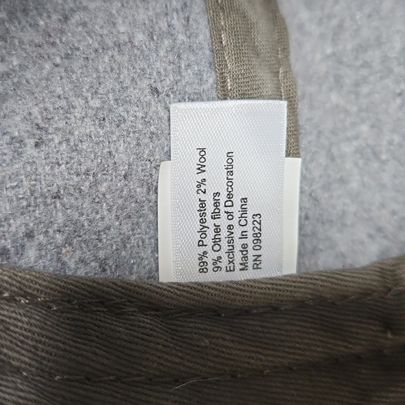 Magellan Outdoors Digital Camouflage Wool Cap, EUC, Non smoking home - Picture 5 of 7